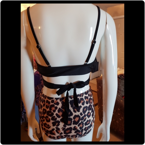 πEnd of the Season Swimsuit SALE ππ©± - Picture 6 of 8